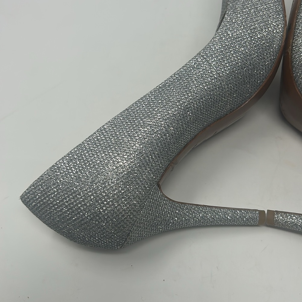 Coach Elegant Silver Glitter Pump Heels Size 8 Excellent Condition - Picture 13 of 16